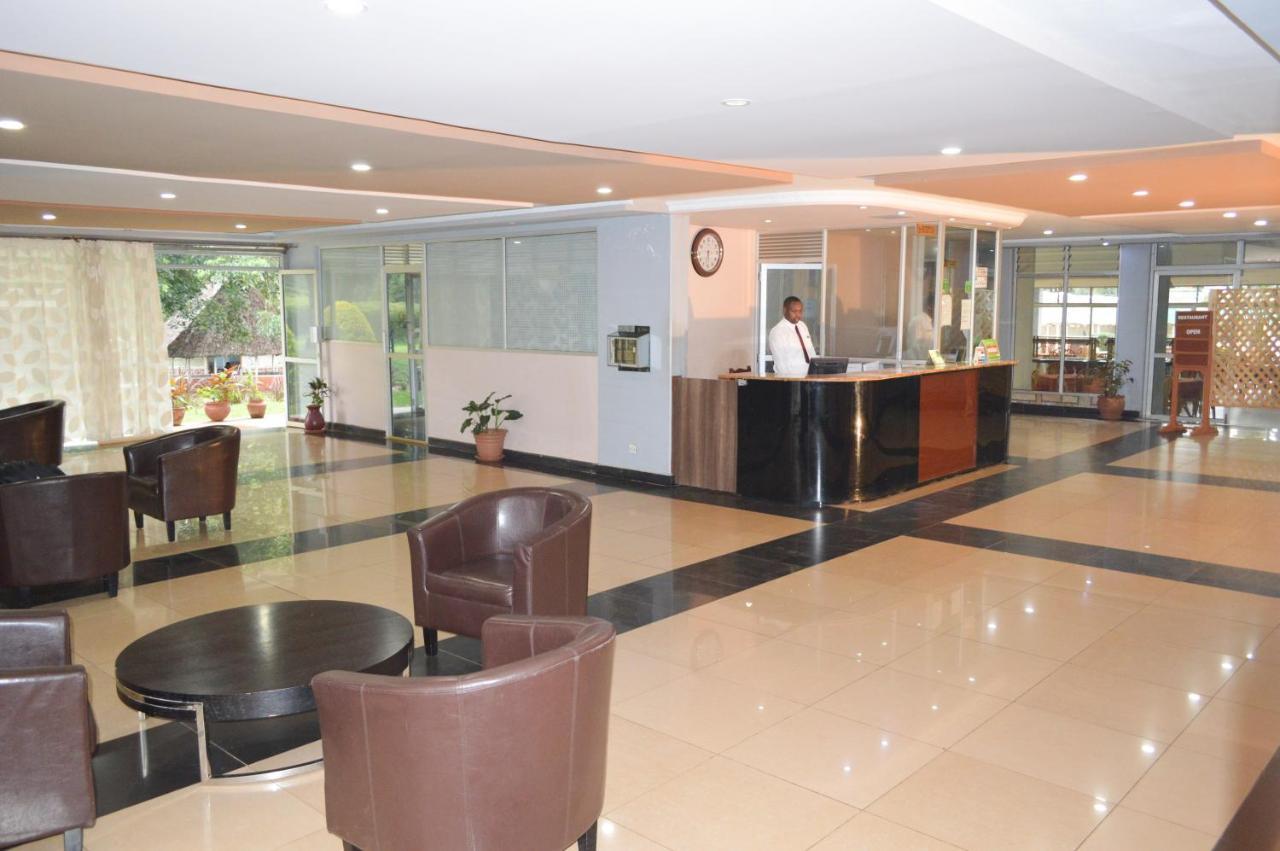 Golf Hotel Kakamega Buitenkant foto